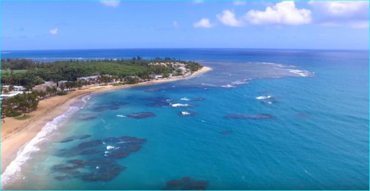 Breezy Beachfront Property With View Of Paradise Luquillo Kültér fotó